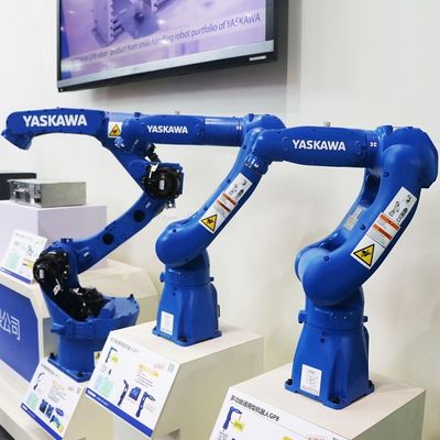 Robot industriel GP25 avec des pièces d'équipement d'As Material Handling de contrôleur de la charge utile 25KG et du robot YRC1000
