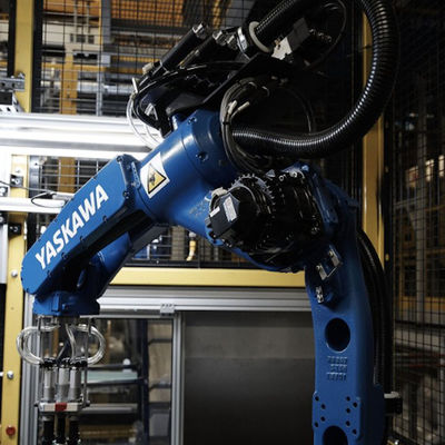 Bras robotique industriel de Motoman GP50 avec la charge utile d'And 50KG de soudeuse d'arc en tant que manipulateur automatique