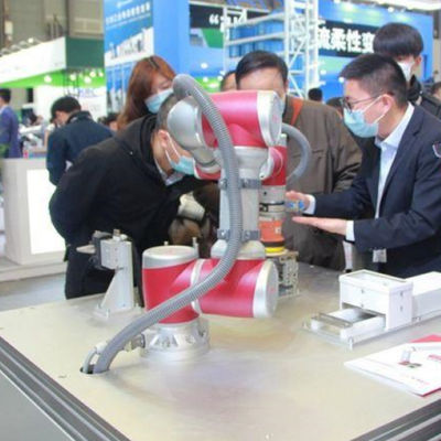 Robot JAKA Zu 18 Cobot du robot JAKA de la Chine en tant que robot de collaboration