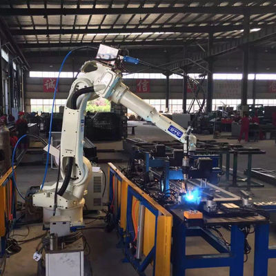 Robot de soudure automatique de 6 axes OTC FD-B6 avec la machine de soudure de MIG DM350