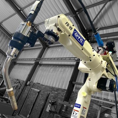 Matériel médical externe du chalumeau DM350 de l'axe FD-V8 de TIG Welding Robot 6