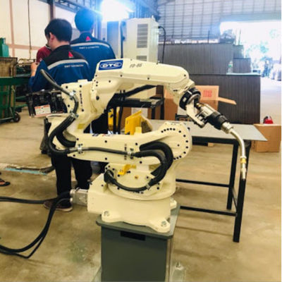 Automobile d'OTC FD-B6 d'axe du robot de soudure de MIG 6 soudant la machine de soudure robotique
