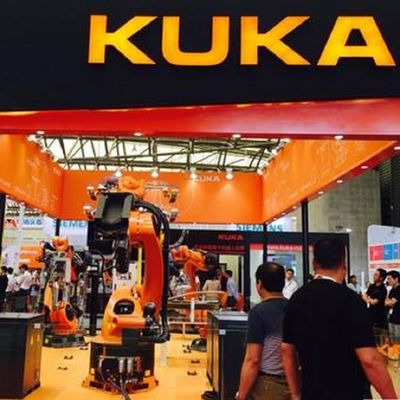 Haut robot KR360 R2830 de charge utile de la soudure robotique utilisé pour la machine de polonais et la machine de soudage par points