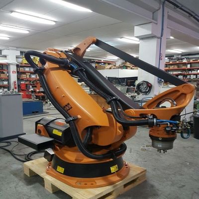 Machine de soudure robotique d'axe du bouclier 5 de gaz de la PA R3200 MIG de Kr 180 de chalumeaux