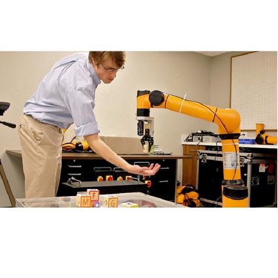 Robot de collaboration de longue vie AUBO i10 avec le manipulateur de la charge utile 10KG pour la machine de transfert
