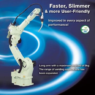 Un robot robotique plus rapide et de Slimer de soudure de FD-V8L avec la charge utile 8KG en tant qu'autre appareil à souder pour la soudure