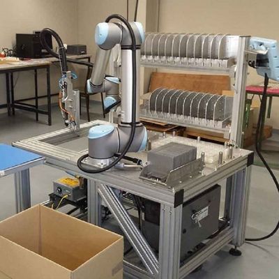 Mini Robot UR 3e de robot de collaboration avec la charge utile 3KG comme Cobot pour des pièces d'équipement de manutention