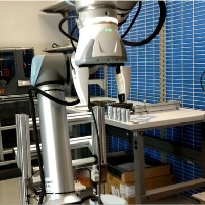 UR Robot UR10e 6 axes bras robotique pour la danse et l'automatisation de la manipulation comme robot collaboratif