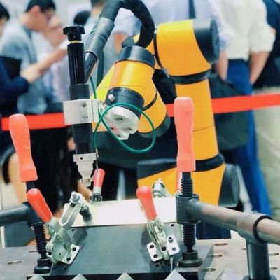 Bras de collaboration de robot d'axe d'AUBO i5 6 pour la vis de blocage comme Cobot