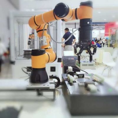 Choisissez et placez le robot AUBO I10 Cobot bras robotique 6 axe pour le traitement en tant que robot collaboratif