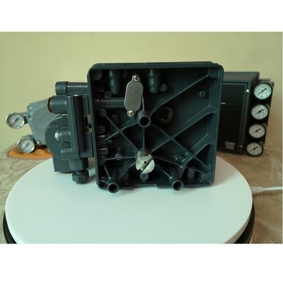 Positionneur 3710 pneumatique utilisé avec les déclencheurs rotatoires de diaphragme et de piston comme pièces de valve