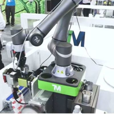 Axe robotique de transfert du bras 6 du robot TM5-900 en tant que robot de collaboration