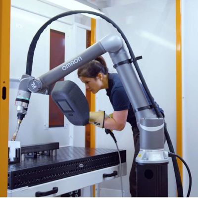 Automatisation du bras de robot de soudage OMRON TM12 6 axes bras robotique en tant que robot collaboratif