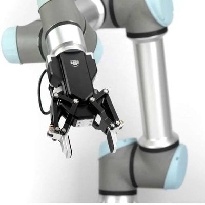 Cartel de la pince AG-95 de robot avec l'axe robotique du bras 6 d'UR en tant que robot de collaboration
