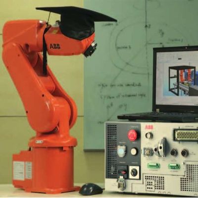 Petit robot industriel IRB 120 avec 6 axes bras robotique industriel pour le robot d'assemblage CNC