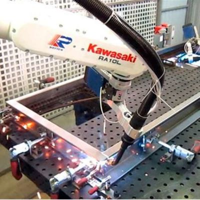 Axe du robot de soudure automatique RA010N 6 avec des soudeuses d'arc comme robot de soudure