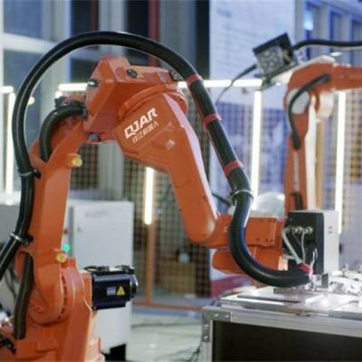 6 robotique robotique industrielle Chine du bras QJR20-1600 d'axe en tant que robot de pulvérisation