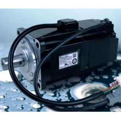 Servo-conducteur SGM7J-A5A7C6E Servo-moteur à courant alternatif pour l'automatisation du bras de robot en tant que servo-moteur
