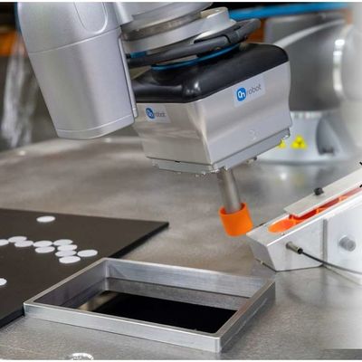 Pince VGC10 de robot de vide avec le bras robotique de collaboration en tant que robot industriel
