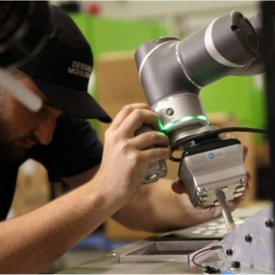 Pince VGC10 de robot de vide avec le bras robotique de collaboration en tant que robot industriel