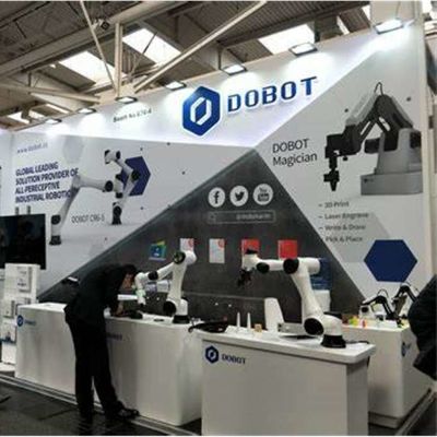 Bracelet robotique 6 axes CR5 Cobot Robot 5 kg de charge utile pour le chargement et le déchargement automatisés en tant que cobot