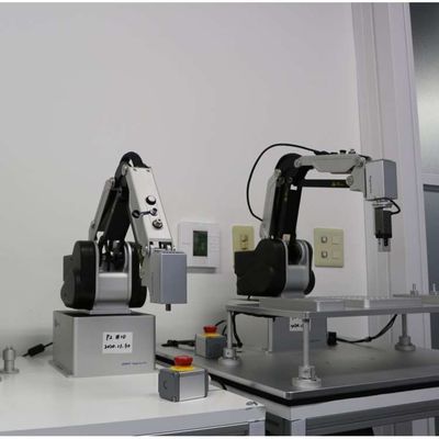 Arm robotique de bureau à 4 axes MG400 Robot Chine avec le robot grippeur CNGBS en tant que robot collaboratif
