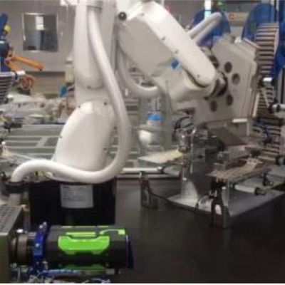 Petit bras robotique universel à 6 axes Chine ER6-730-MI avec paquet de vêtements CNGBS en tant que robot de manutention