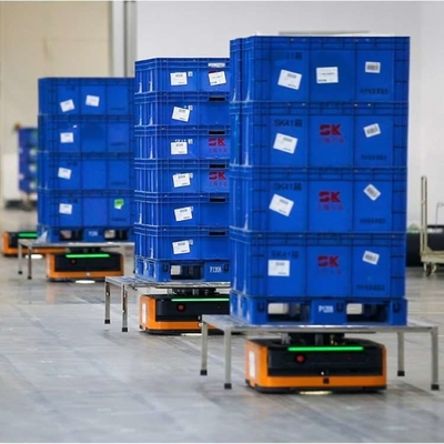 AGV Robot Q3-600C Charge utile 600 kg avec bras robot cobot CNGBS pour le projet d'automatisation en tant qu'AGV